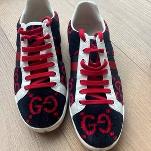 Gucci Navy and Red Velvet Sneakers size 8